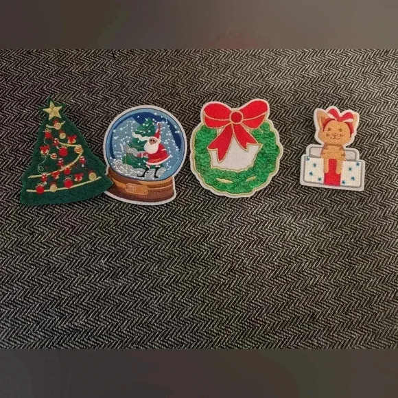 Assortment of Christmas Holiday Pins - Picture 1 of 3